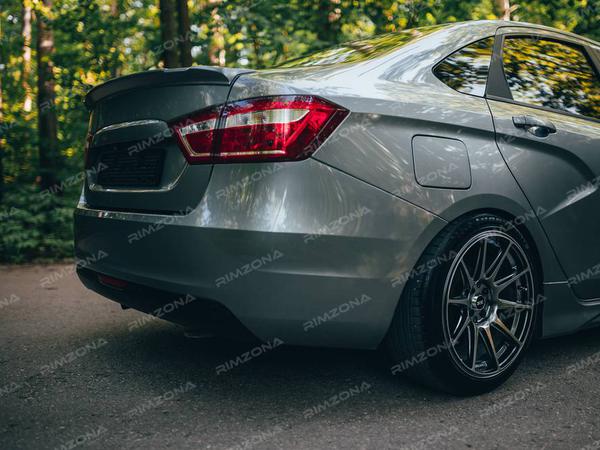 LADA Vesta на литых дисках XXR 527 R17 - Фото № 2