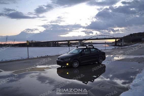 Volkswagen Polo на литых дисках XXR 527 R18 - Фото № 3