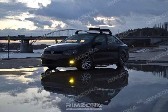 Volkswagen Polo на литых дисках XXR 527 R18 - Фото № 4