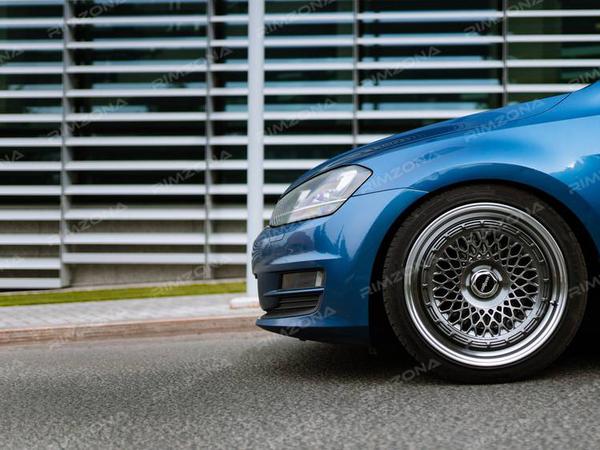 Volkswagen Golf 7 на литых дисках Rotiform R18 5x112 5x114.3 8.5j ET35 - Фото № 2