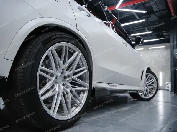 BMW X5 НА КОВАНЫХ ДИСКАХ EVO-5R R22 - Фото № 3