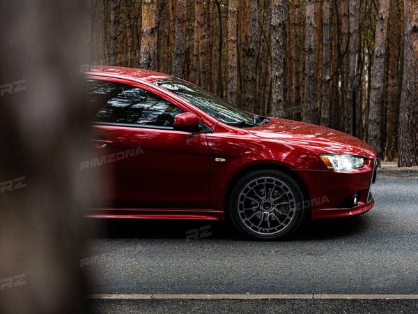 MITSUBISHI LANCER НА ЛИТЫХ ДИСКАХ В СТИЛЕ COX 9551 R18 - Фото № 5