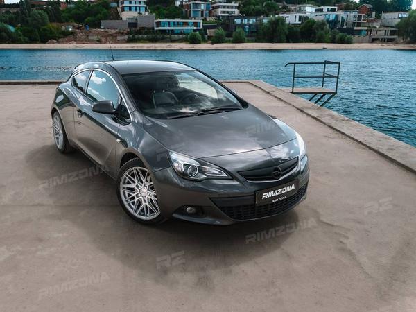 OPEL ASTRA J GTC НА ЛИТЫХ ДИСКАХ В СТИЛЕ VOSSEN HF-7 R19 - Фото № 4
