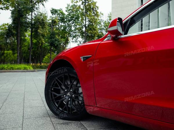 TESLA MODEL 3 НА ЛИТЫХ ДИСКАХ VORSTEINER VFF-107 R18 - Фото № 3