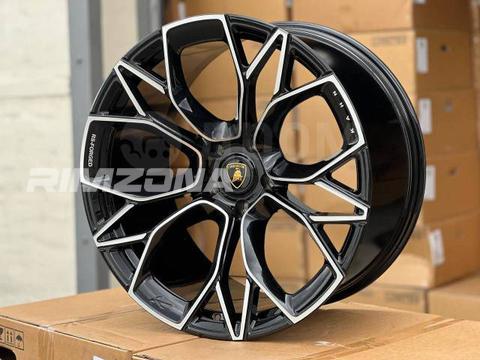 Кованый диск KAHN Lamborghini Urus R23 10/11.5J 5x130 ET25/30 dia 71.5