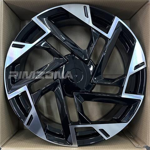 Литой диск POWCAN BK1223 R18 7.5J 5x114.3 ET51 dia 67.1