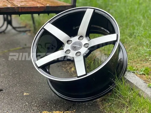 Литой диск В СТИЛЕ VOSSEN CV3 R15 7J 5x100 ET30 dia 73.1