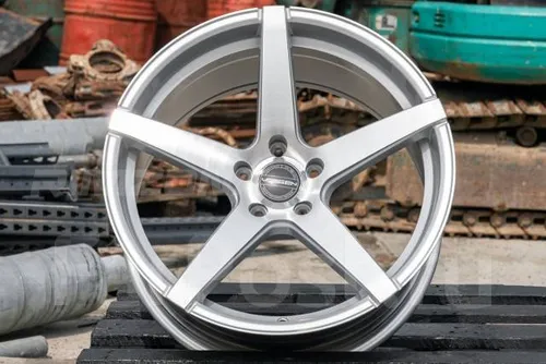 Литой диск В СТИЛЕ VOSSEN 039 R19 9J 5x114.3 ET20 dia 73.1