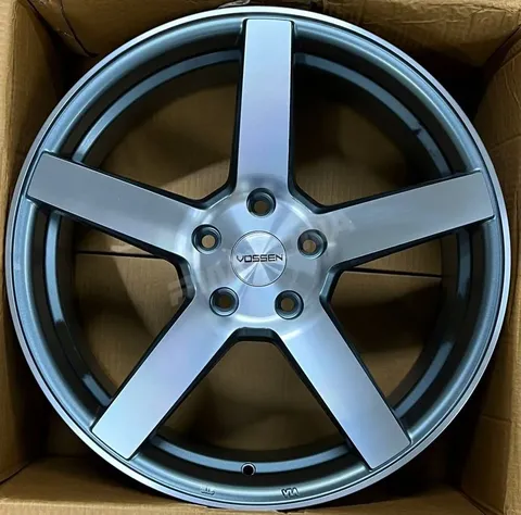 Литой диск В СТИЛЕ VOSSEN REPLICA-INF26 R19 8.5J 5x120 ET35 dia 72.6