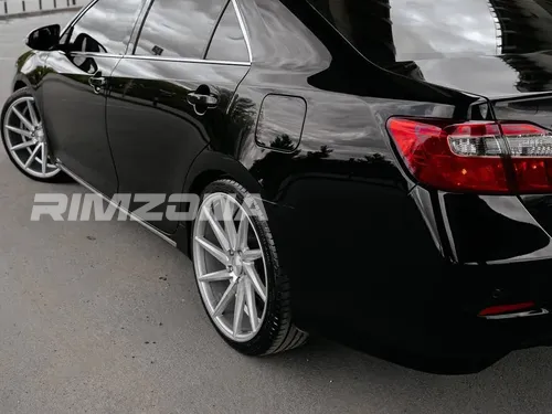 Литой диск В СТИЛЕ VOSSEN CVT R18 8J 5x114.3 ET35 dia 73.1 - Фото вживую на авто №6