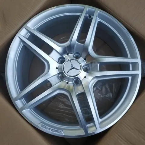 Литой диск В стиле Mercedes AMG Star Double Spoke R19 8.5/9.5J 5x112 ET40 dia 66.6