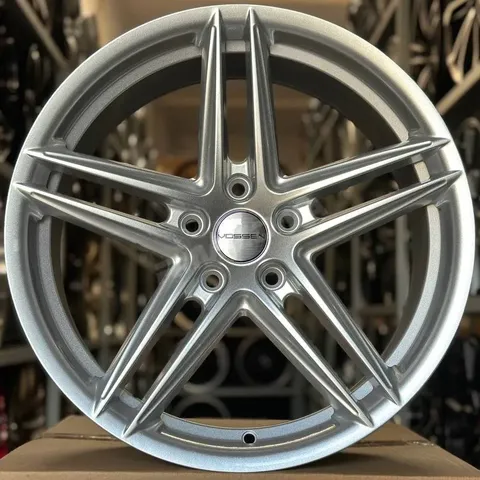 Литой диск В СТИЛЕ VOSSEN VFS-5 R17 7.5J 5x114.3 ET35 dia 73.1