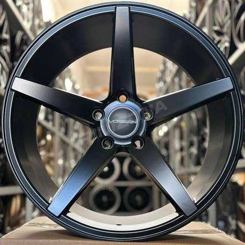 Литой диск В СТИЛЕ VOSSEN VPS303 R18 8.5J 5x114.3 ET33 dia 73.1