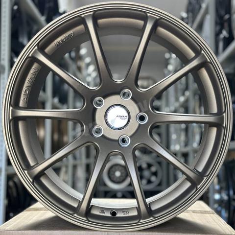 Литой диск ADVAN Racing RS R18 8/9J 5x114.3 ET30/25 dia 73.1