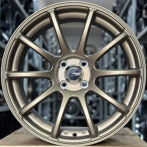 Литой диск ADVAN Racing RS R17 8J 4x100 ET35 dia 73.1