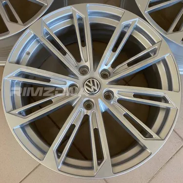 Литой диск В стиле Volkswagen VL1160 R17 7.5J 5x112 ET38 dia 57.1