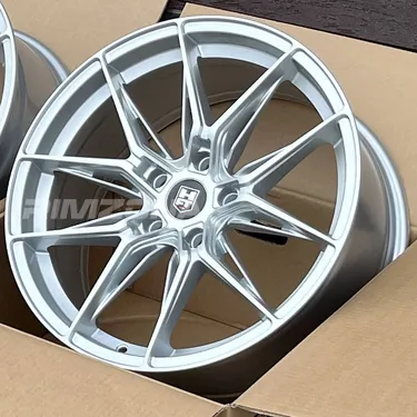 Литой диск В СТИЛЕ VOSSEN EVO-2R R18 8J 5x114.3 ET30 dia 73.1