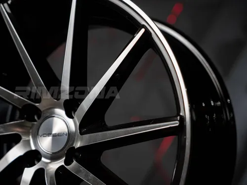 Литой диск В СТИЛЕ VOSSEN CVT R17 7.5J 4x100 ET38 dia 73.1 - Фото вживую №4